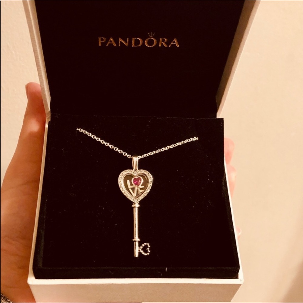 Pandora key necklace beautiful